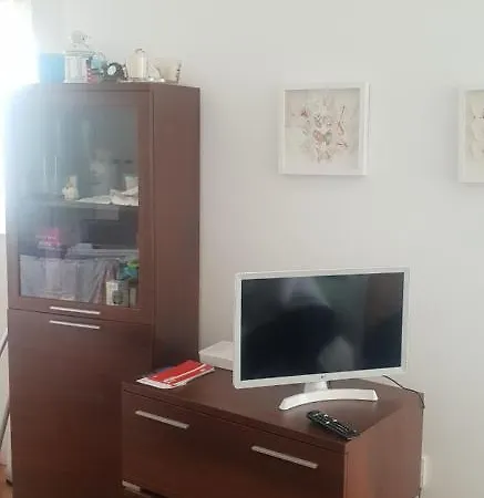 Piso Con Piscina En Appartamento Sada